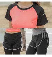 画像3: Tシャツ　ショットパンツ付き　レギンス　2点セット　YOGA　トレーニング　ウェアセット　ヨガウェアセット Tシャツ ショットパンツ付きレギンス 2点セットYOGA  転車ウェア レディース 上下セット スポーツウェア トレーニングウェア 2分袖 ブラトップ じむ (3)