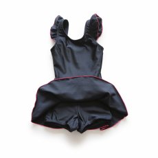 画像9: スクール水着 ワンピース型 フリル肩 School 学校水着 キッズ 女の子用 スカート＆スパッツ型 UPF50+ 紫外線対策加工 女の子 子供用 小学生 中学生 ワンピース UPF50+ 裏地付き ネームタグ付き (9)