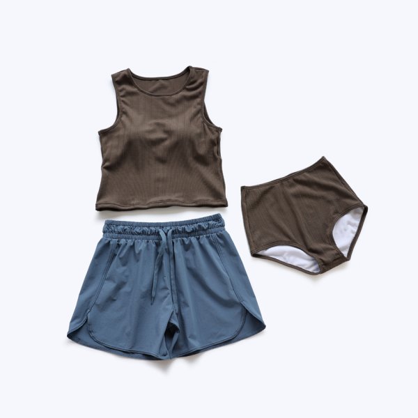 画像4: インナーカップつきタンキニとショーツとショットパンツ付3点セットタンキニ水着　レディース 体型カバー UPF50+ タンクトップ ショーツ ショートパンツ 3点セット レイヤード風 (4)
