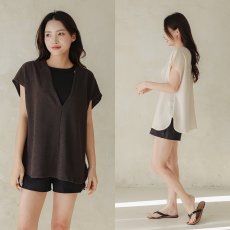 画像2: インナー付きショットパンツとハイネックトップスとパーカー オシャレー水着　レデイース体型カバー　カバーアップ水着　ファション水着　アパレル水着　水着ファッション　ママ系水着　スイムウェア (2)