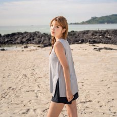 画像12: 一体型のインナー付きラッシュワンピースとパンツセット水着、どちらも　一体型のインナー付き、まるで洋服のように気になるお腹や太ももをしっかり隠せる、着替えがラクな一体型 (12)